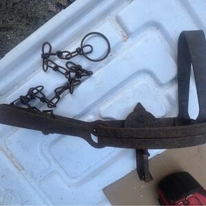 Vintage Metal Trap Accessory